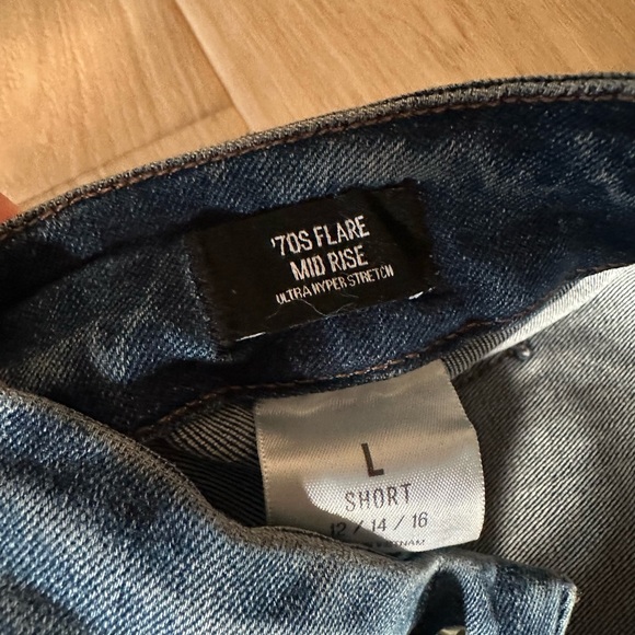 Express Flexx Mid Rise 70’s Flare Jeans - Picture 4 of 4